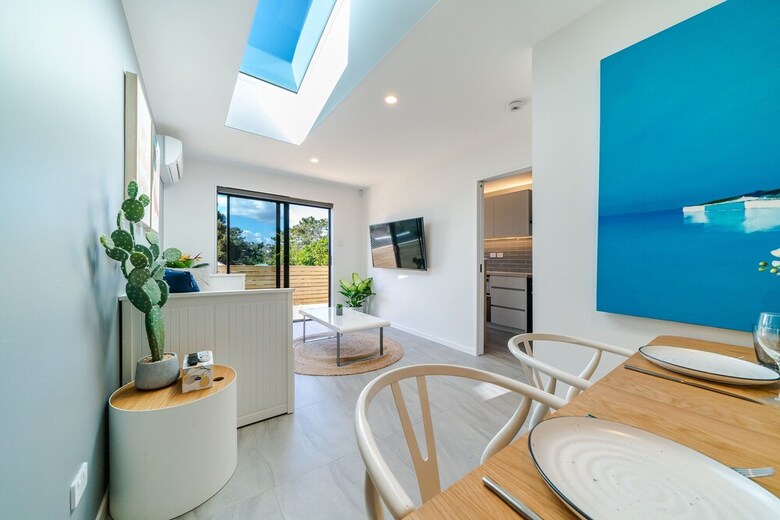 Browns Bay Brand New Super Modern 2