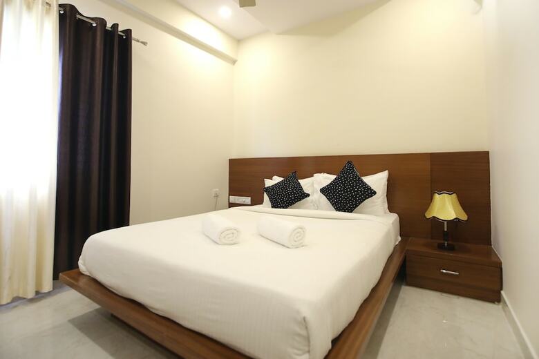 Hotel Anjani Suites