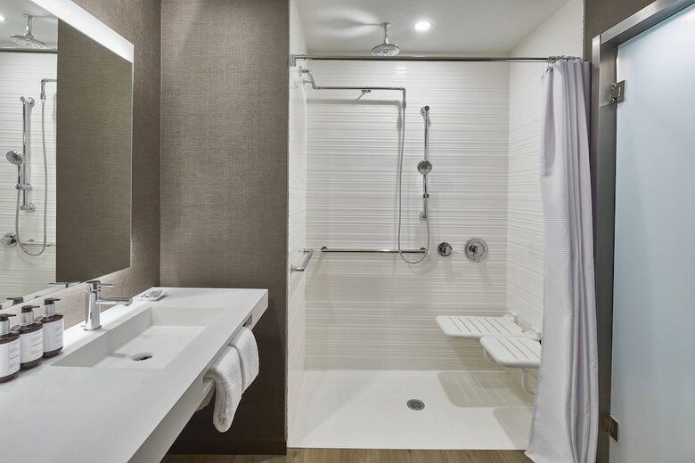 AC Hotel By Marriott Atlanta Airport Gateway