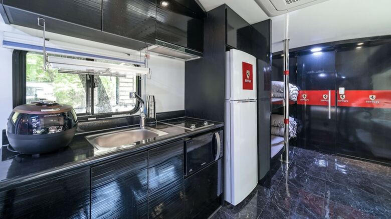 Gapyeong Saeyeon Caravan - Glamping