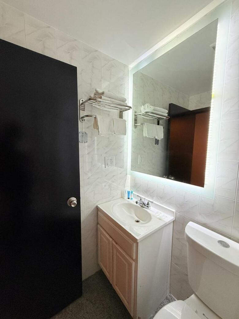 Hotel Key Laguardia Airport