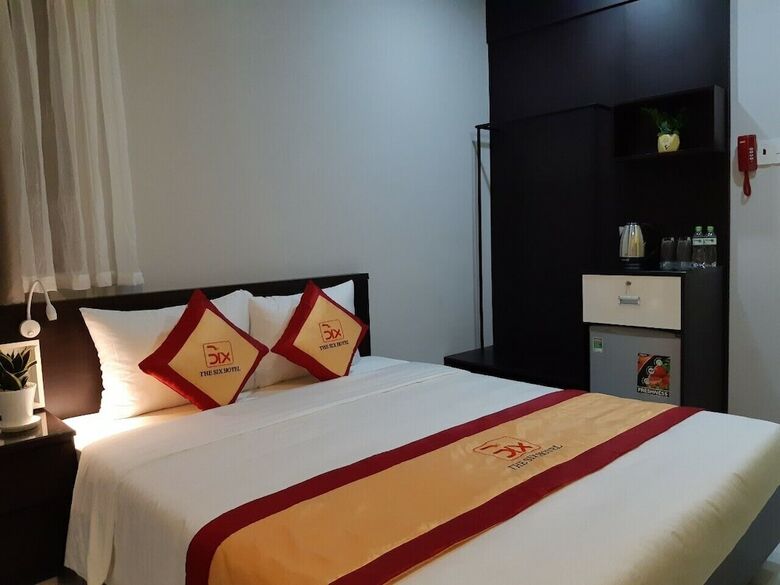 The Six Hotel