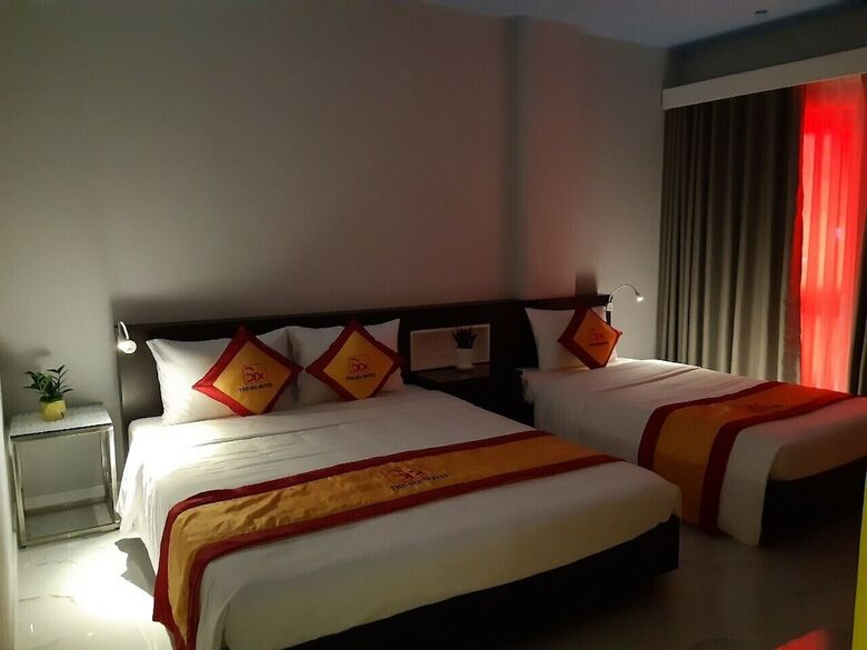 The Six Hotel