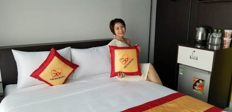 The Six Hotel