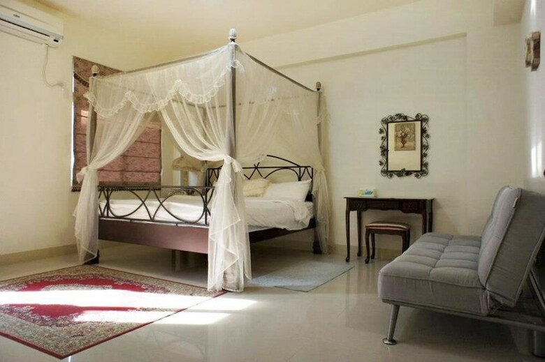 Hotel Ezday B&B