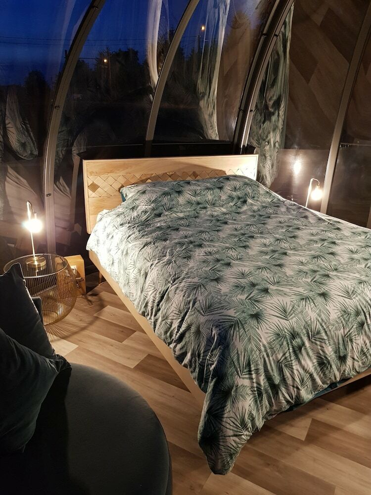 Hotel La Bulle Au Bois Dormant D'ovifat