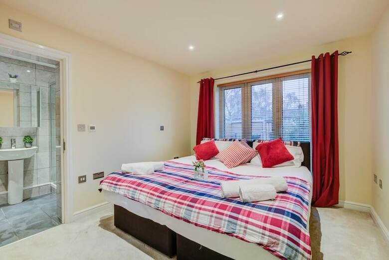 Mill Cross Apartments