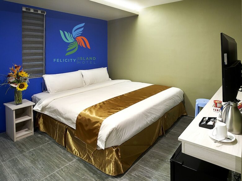 Felicity Island Hotel