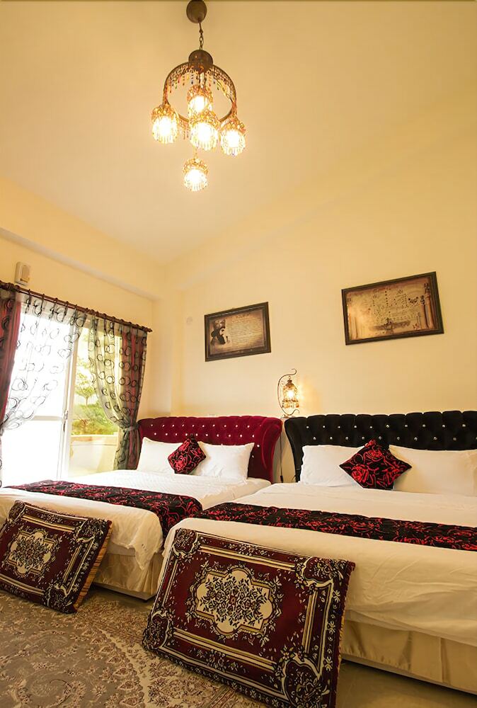 Z. H. Garden Hotel