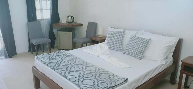 Hotel Softstone Resort