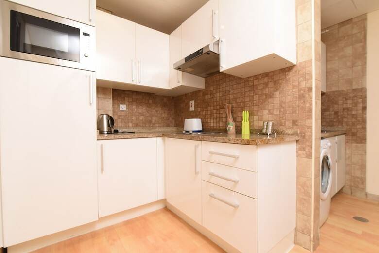Apartamento Oyo 237 Home Capitol Tower Internet City