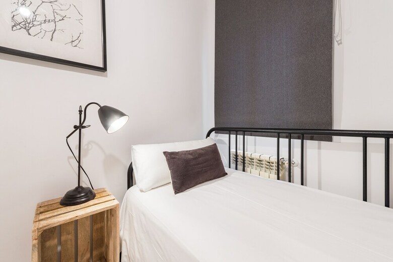 3 Bd Apartment Perfect Location In Plaza de Chueca