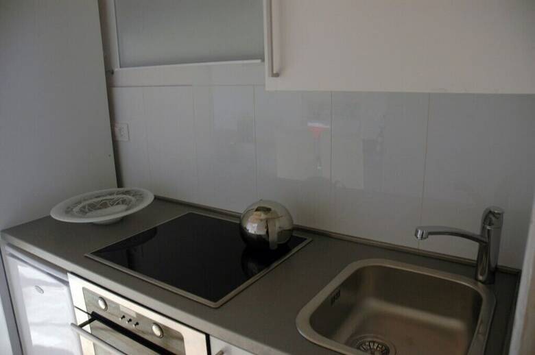 Ai Apartments
