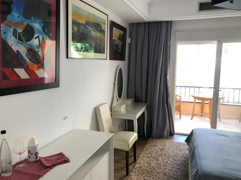Room "golden Mile Marbella"