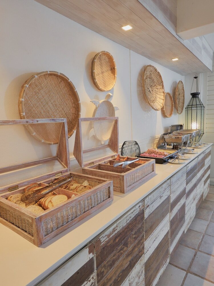 Le Beachclub Serviced Apartments And Villas