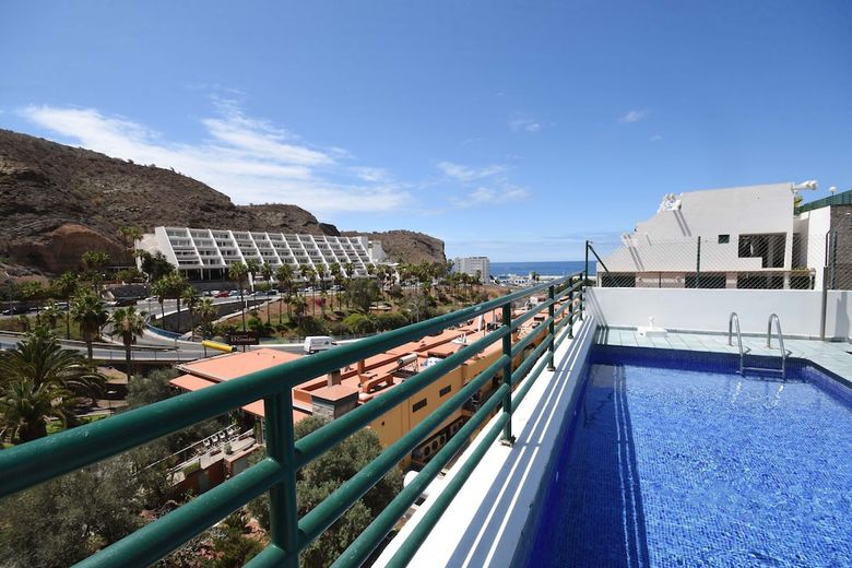 Sunshine Beach Villas
