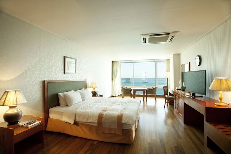 Homers Hotel