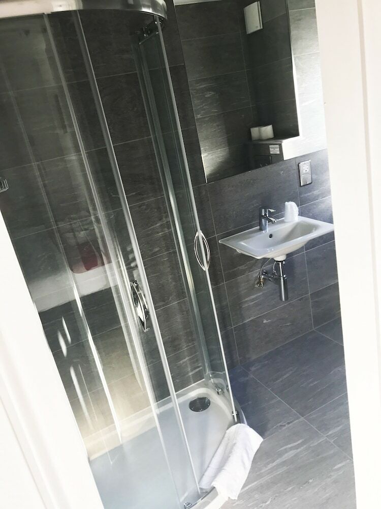 Gidea Park Hotel