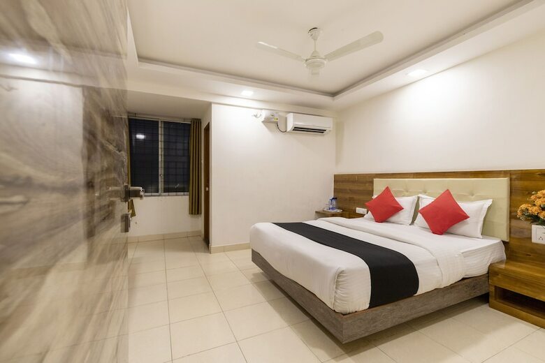 Hotel Capital O 49120 Ak International