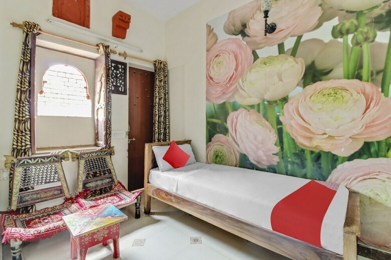 Hotel Oyo 46815 Banaji Home Stay