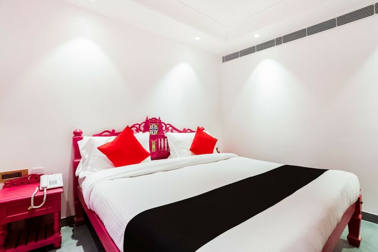 Hotel Capital O 46981 Pinky Villa