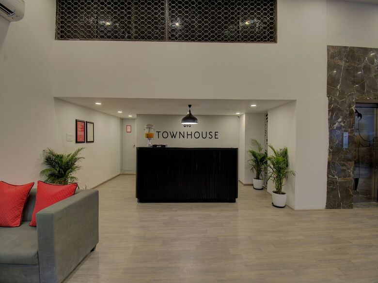 Oyo Townhouse 170 Shagun Hotel