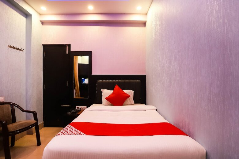 Oyo 40476 Hotel Devi Darbar
