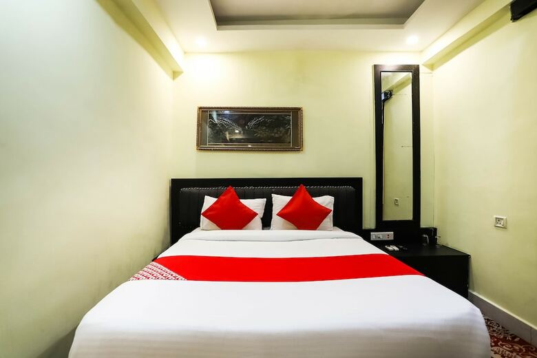 Oyo 40476 Hotel Devi Darbar