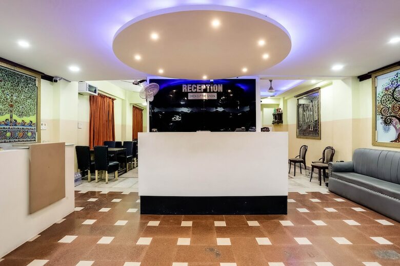 Oyo 40476 Hotel Devi Darbar