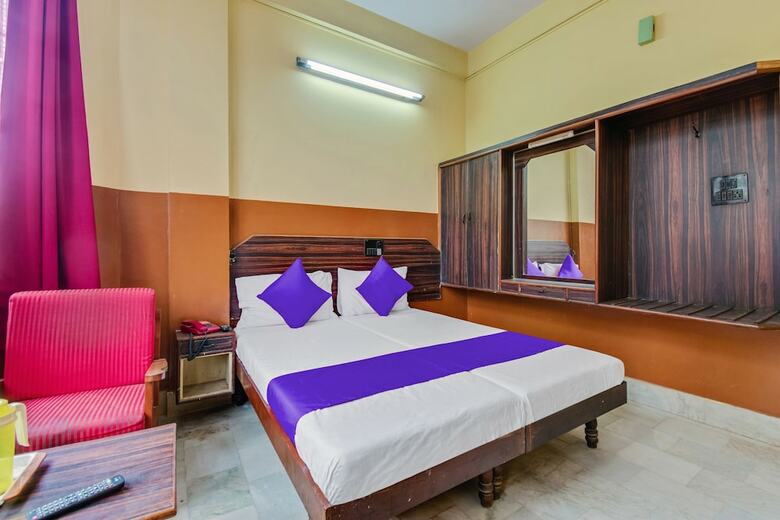 Spot On 48699 Hotel Pawan Sree Deluxe Lodge