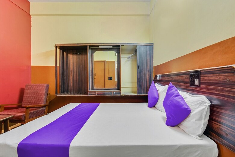 Spot On 48699 Hotel Pawan Sree Deluxe Lodge