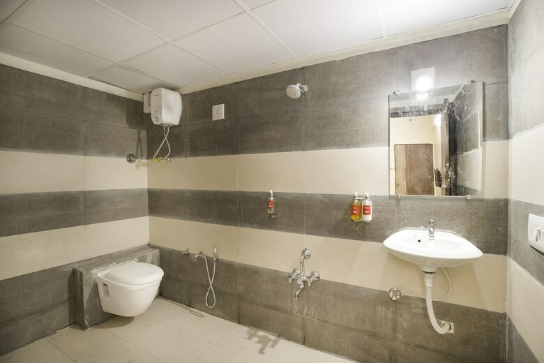 Hotel Oyo Flagship 39798 Nirmala Convent Road