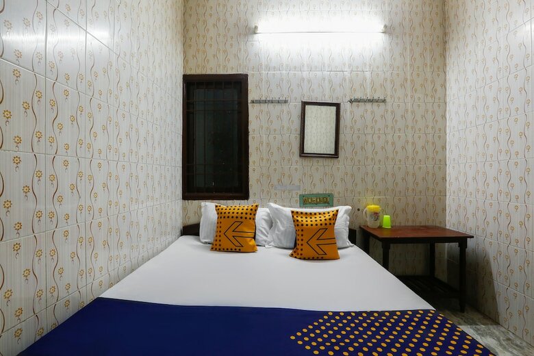 Hotel Spot On 49026 Ams Guest House