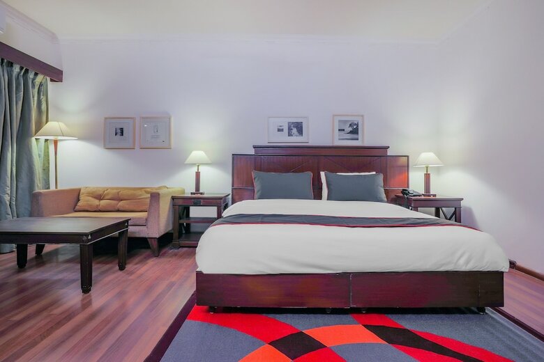 Hotel Collection O 40310 Devasthali