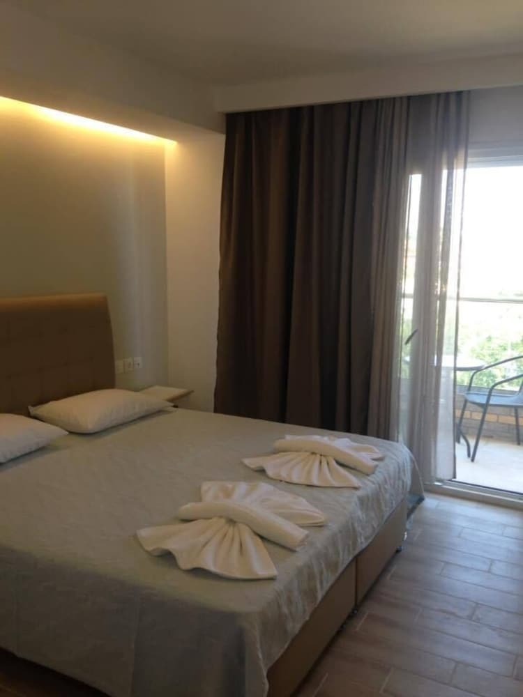Hotel Kormoranos Beach