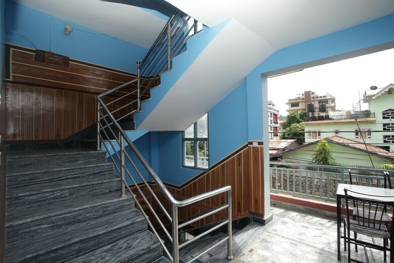 Oyo 618 Hotel Middle Point