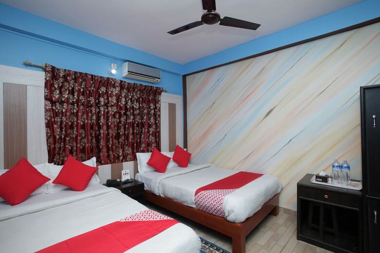 Oyo 618 Hotel Middle Point