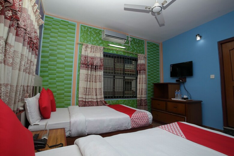 Oyo 618 Hotel Middle Point