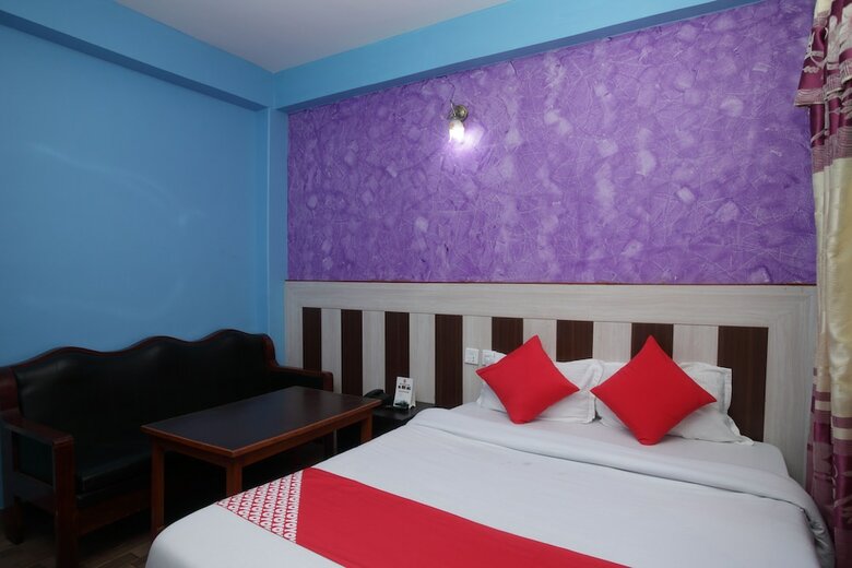 Oyo 618 Hotel Middle Point