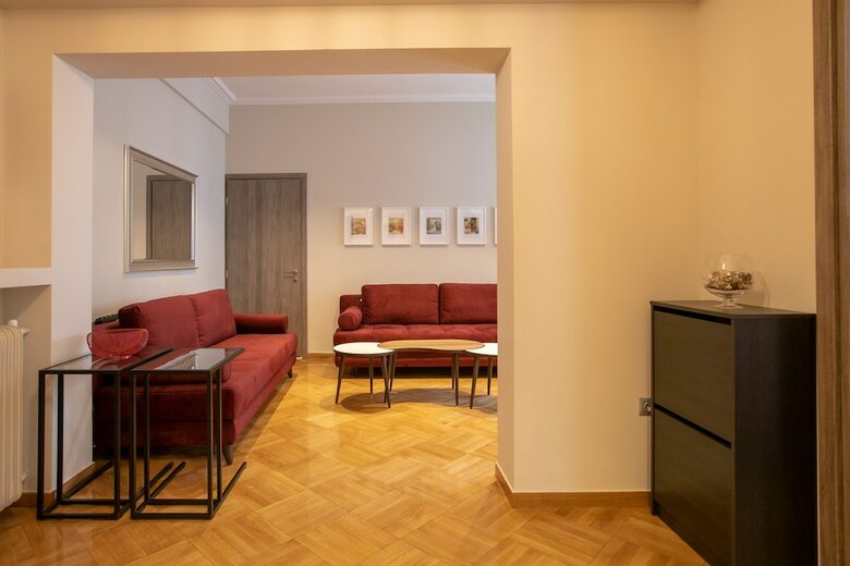 Luxurious 5 Bedroom-3 Bathroom Apartment 2- Athens