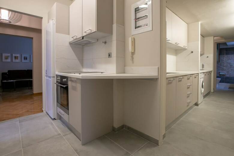 Luxurious 5 Bedroom-3 Bathroom Apartment 2- Athens
