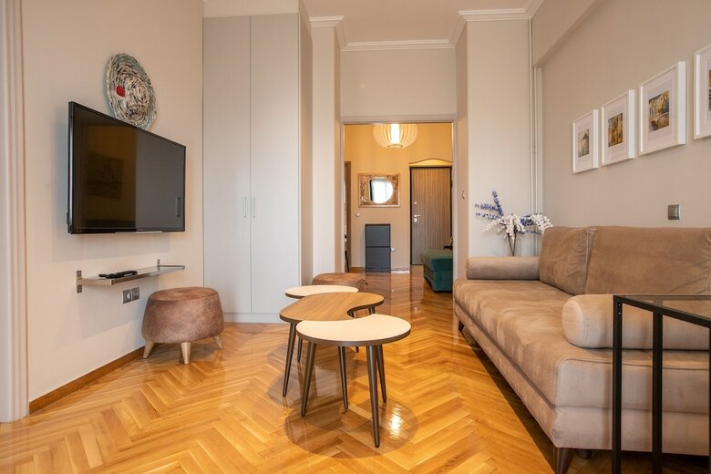 Luxurious 5 Bedroom-3 Bathroom Apartment 2- Athens