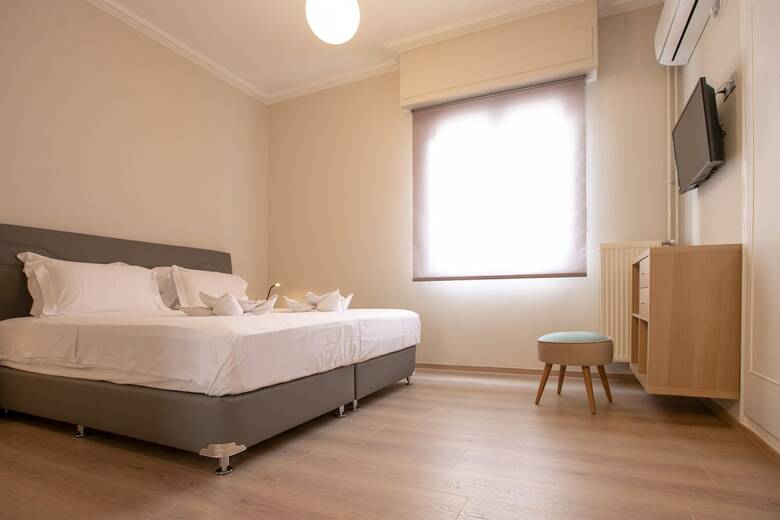 Luxurious 5 Bedroom-3 Bathroom Apartment 2- Athens