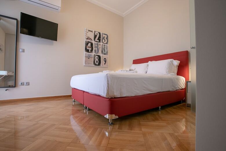 Luxurious 5 Bedroom-3 Bathroom Apartment 2- Athens