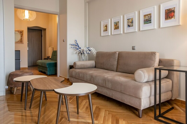 Luxurious 5 Bedroom-3 Bathroom Apartment 2- Athens