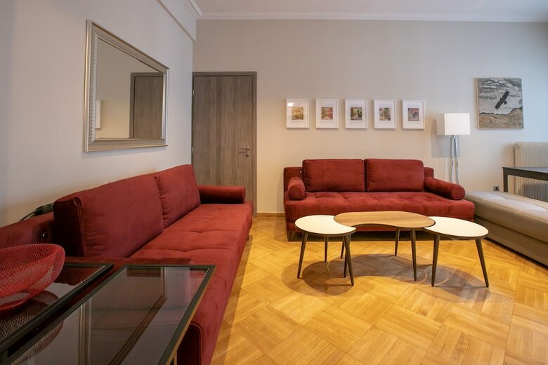 Luxurious 5 Bedroom-3 Bathroom Apartment 2- Athens
