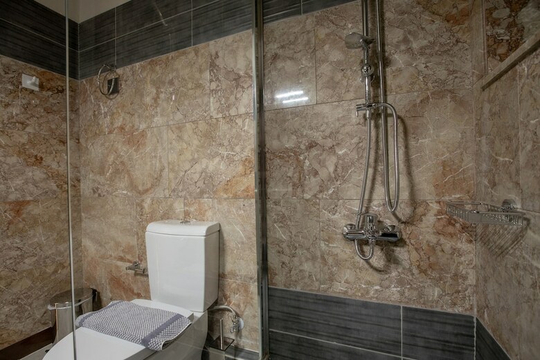 Luxurious 5 Bedroom-3 Bathroom Apartment 2- Athens