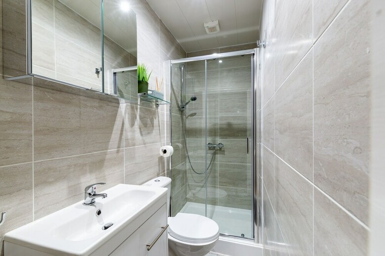 Lush Apartments 4 Bedroom House - Gilroy