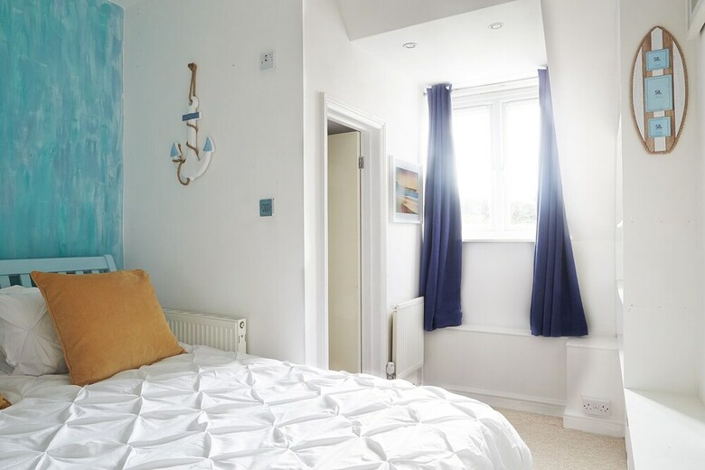 Boutique Balcony Apartment At Bodorgan Manor