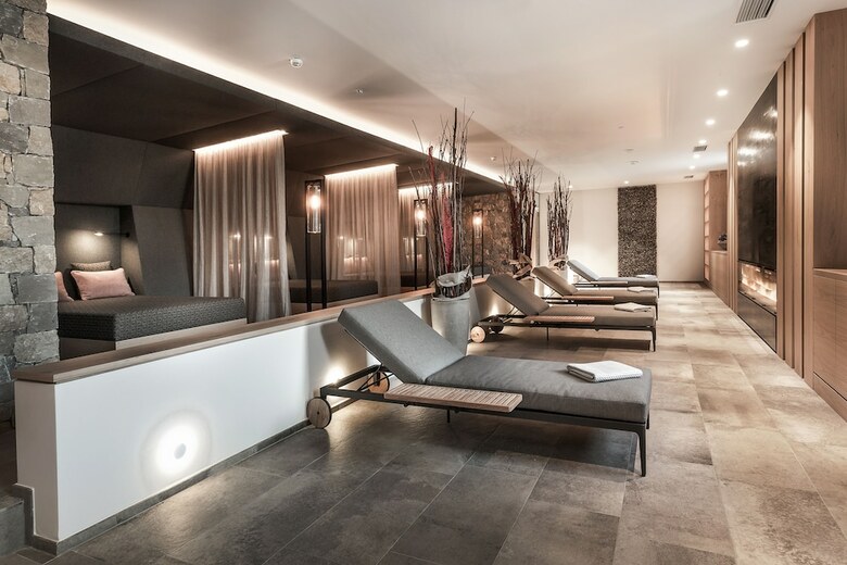 Hotel Eva Hof Lakeside Suites - Adults Only